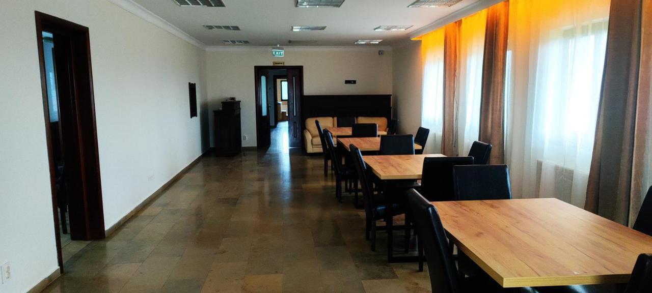 Pensiunea Agroturistica Eden Piatra Fantanele Exteriér fotografie