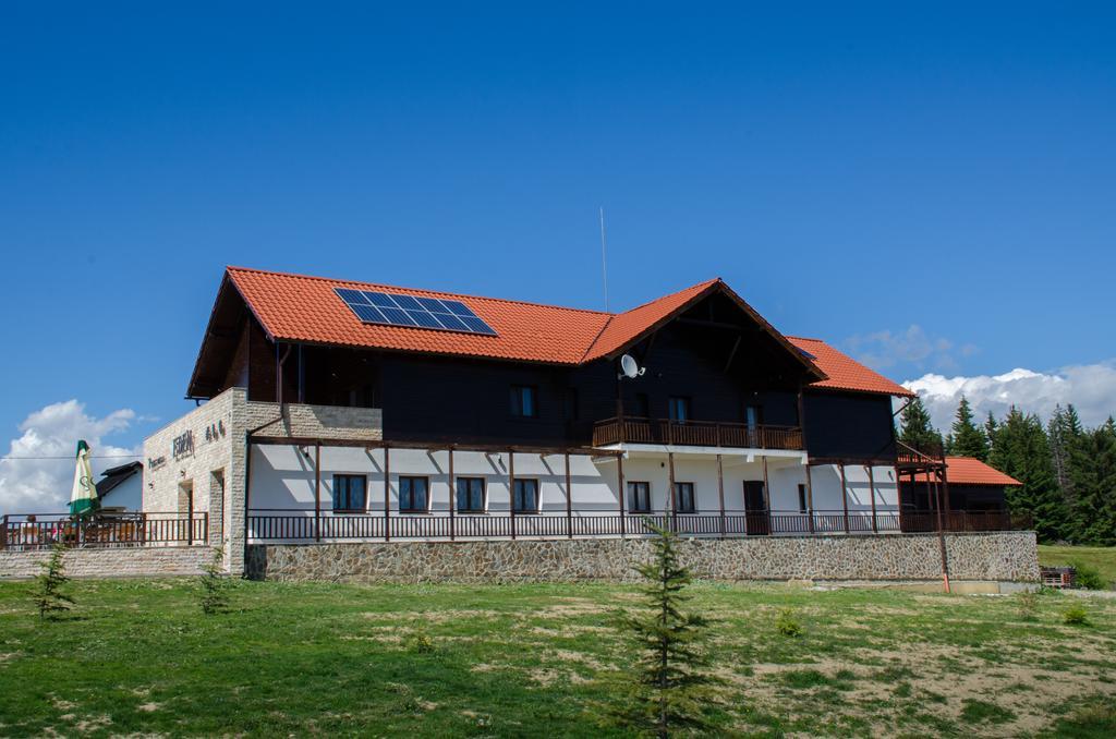Pensiunea Agroturistica Eden Piatra Fantanele Exteriér fotografie