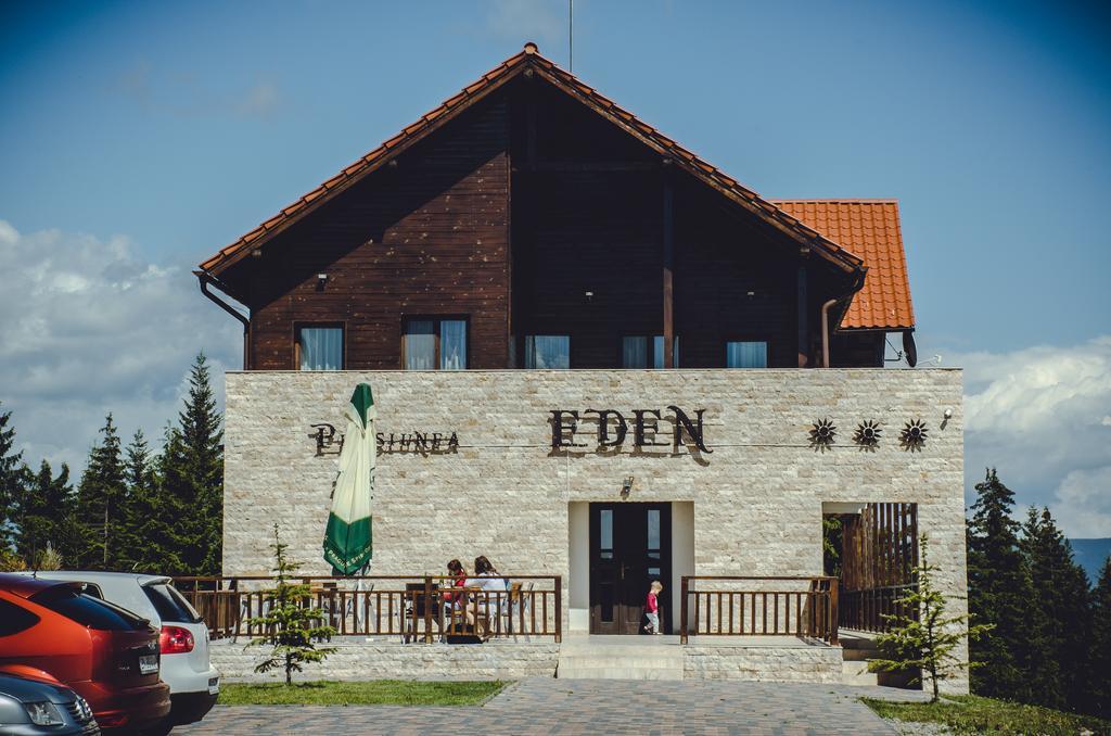 Pensiunea Agroturistica Eden Piatra Fantanele Exteriér fotografie