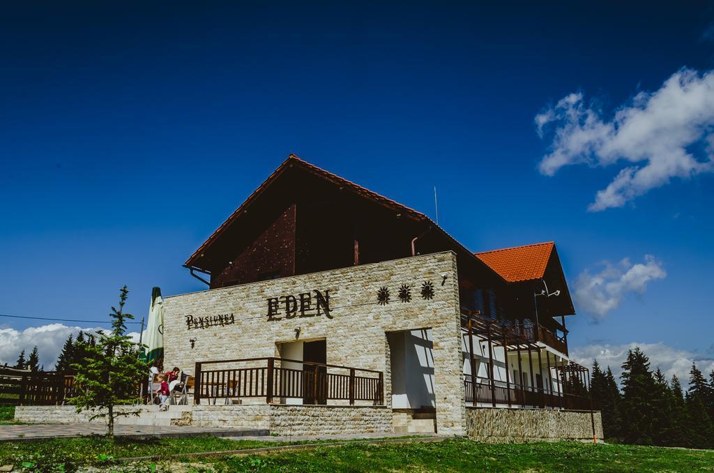 Pensiunea Agroturistica Eden Piatra Fantanele Exteriér fotografie